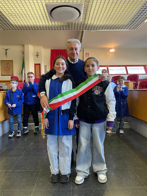 Riuniti i Consigli Comunali dei Ragazzi: eletti i sindaci e vicesindaci delle scuole primarie e secondarie di primo grado